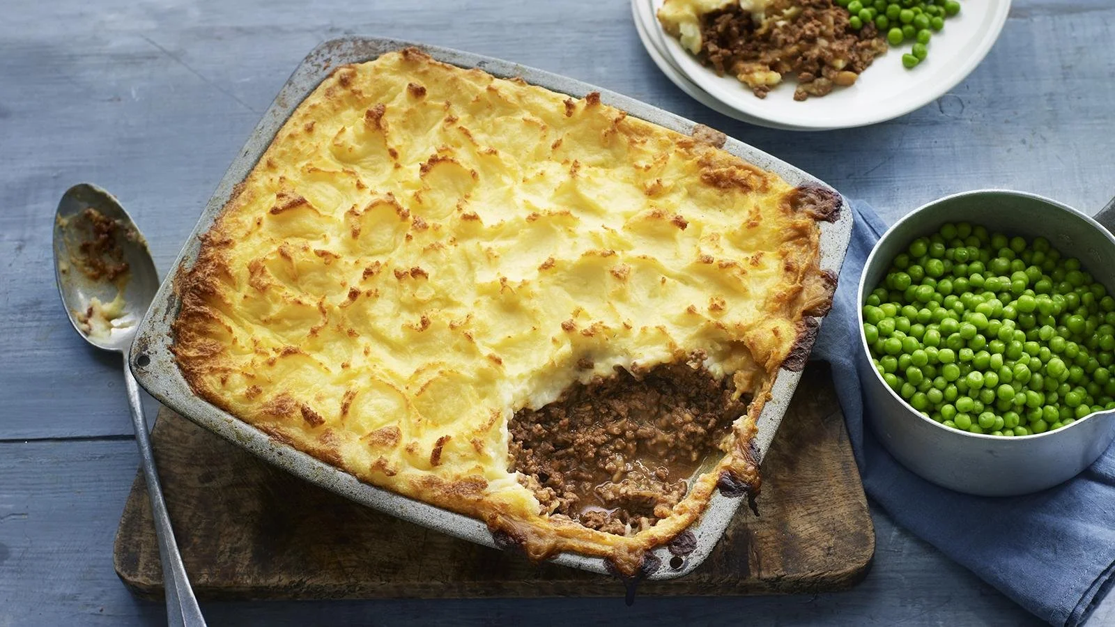 Delicious homemade Cottage Pie topped with creamy mashed potatoes