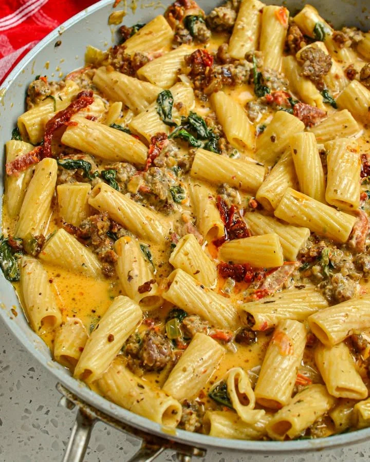 Delicious and easy pasta dishes for quick meals.