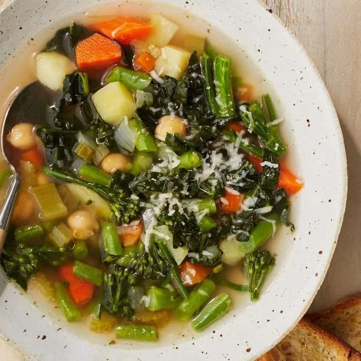Assorted big-batch soup recipes for meal prep and gatherings