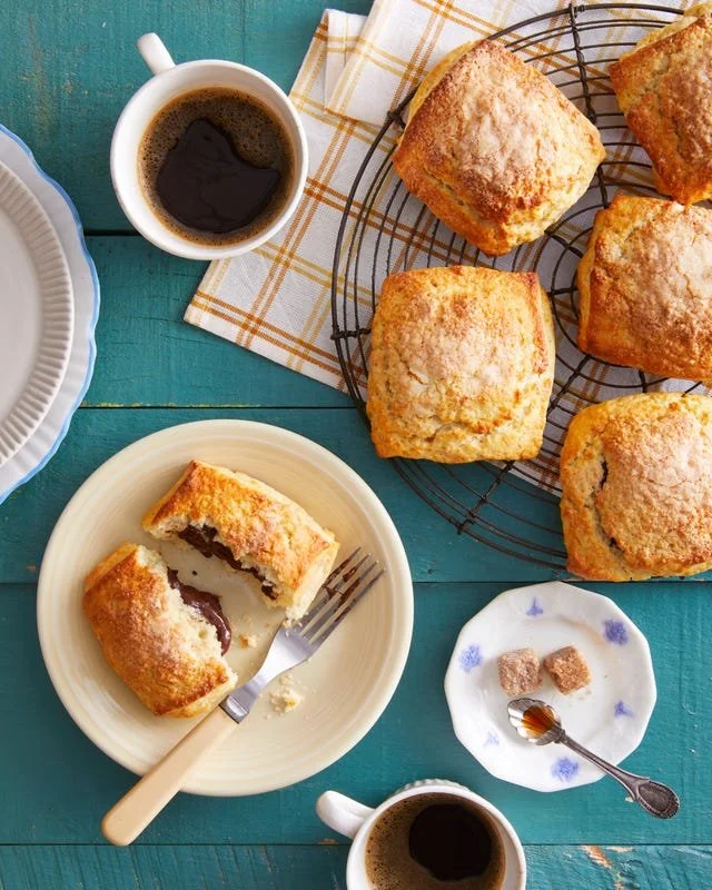 Chocolate-Stuffed Cream Biscuits