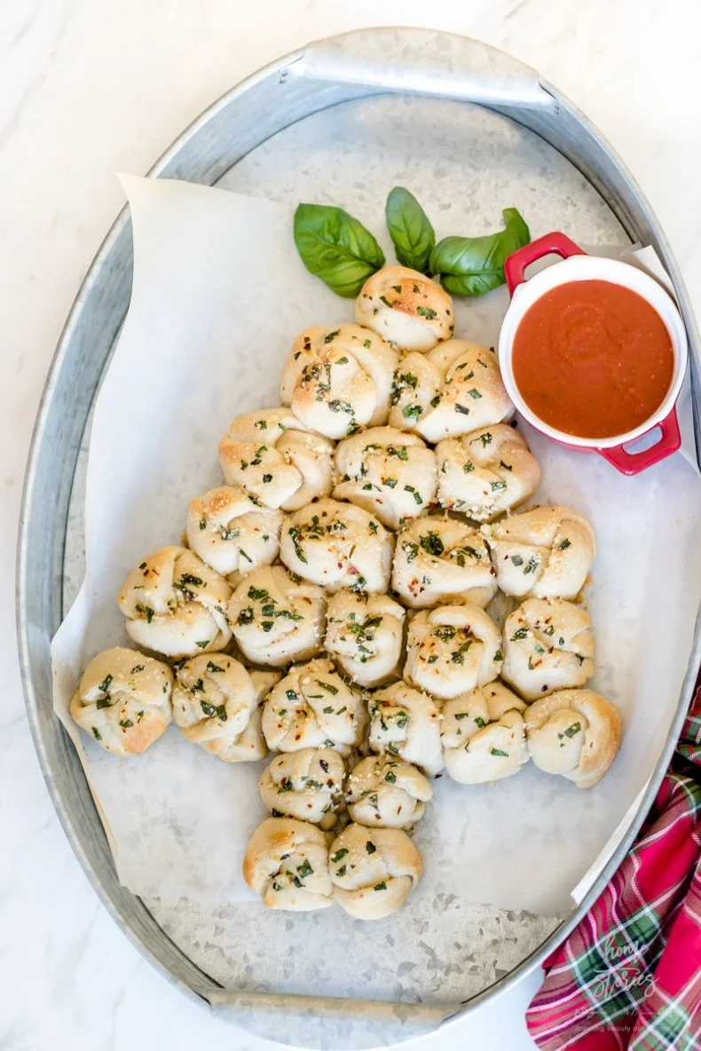 Christmas Tree Pull Apart Bread Garlic Knots