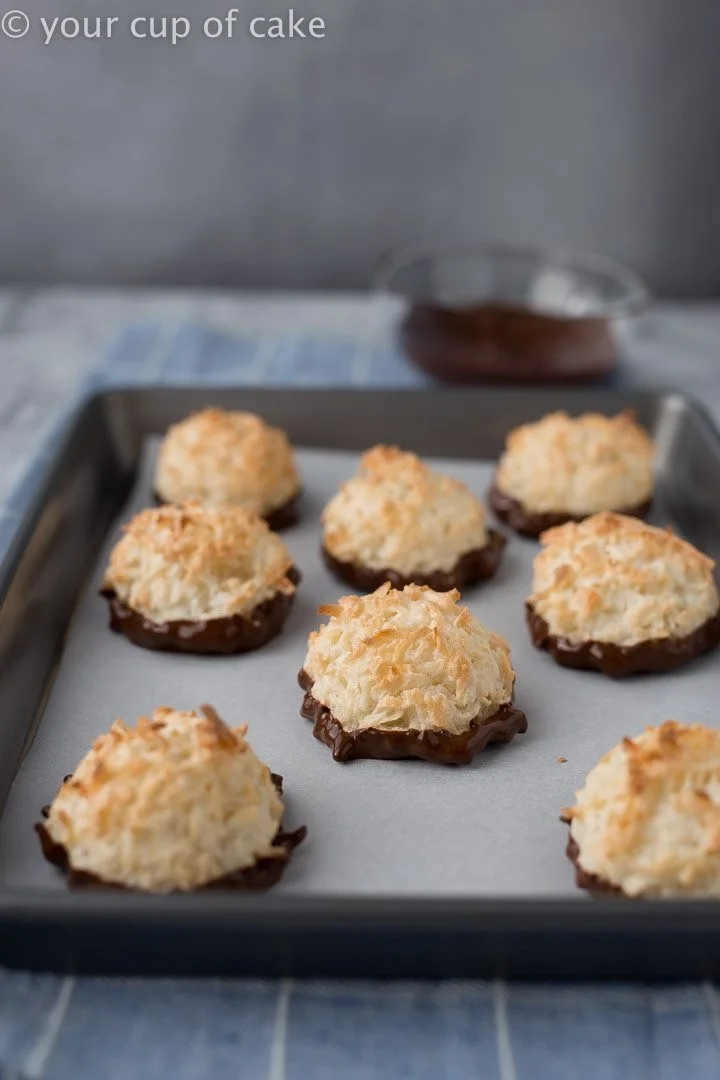 Delicious easy coconut macaroons on a baking sheet