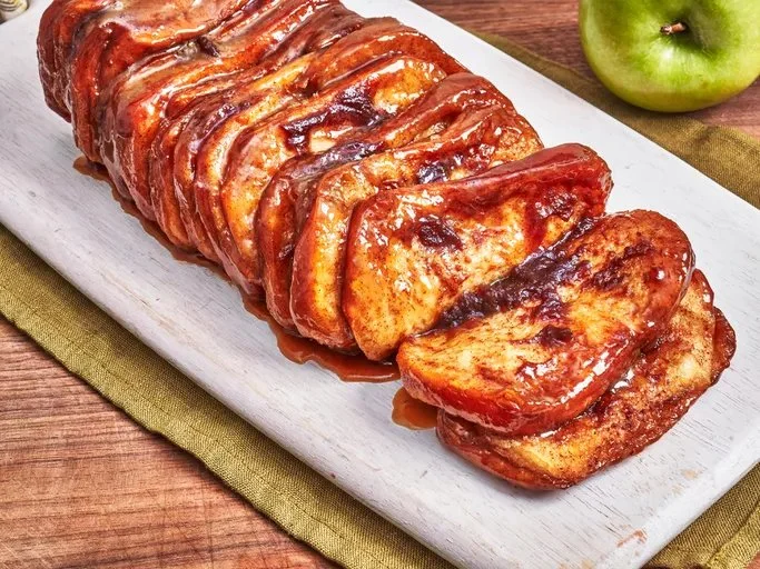Easy Salted Caramel Apple Pull Apart Bread