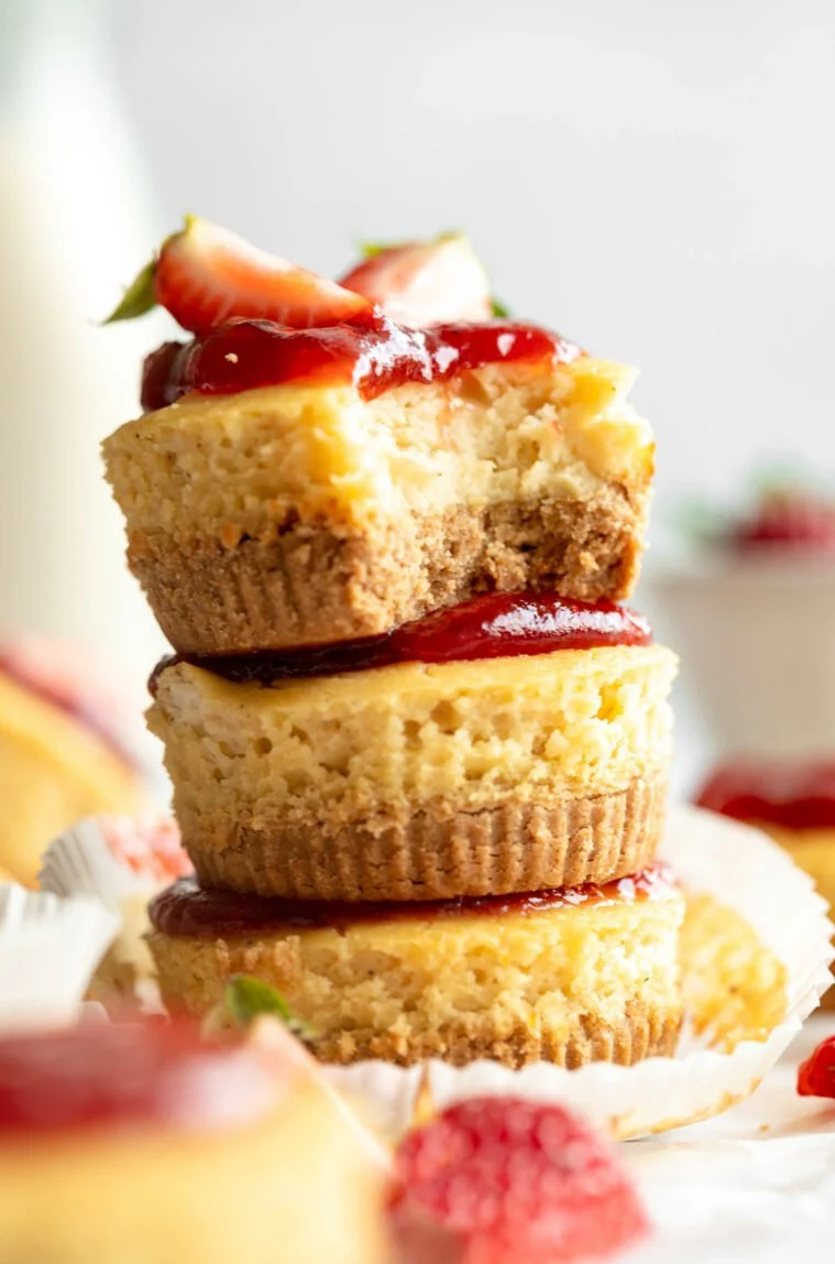 Delicious slice of high-protein cheesecake with a creamy texture