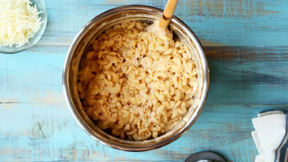 Delicious Instant Pot Mac & Cheese served in a bowl