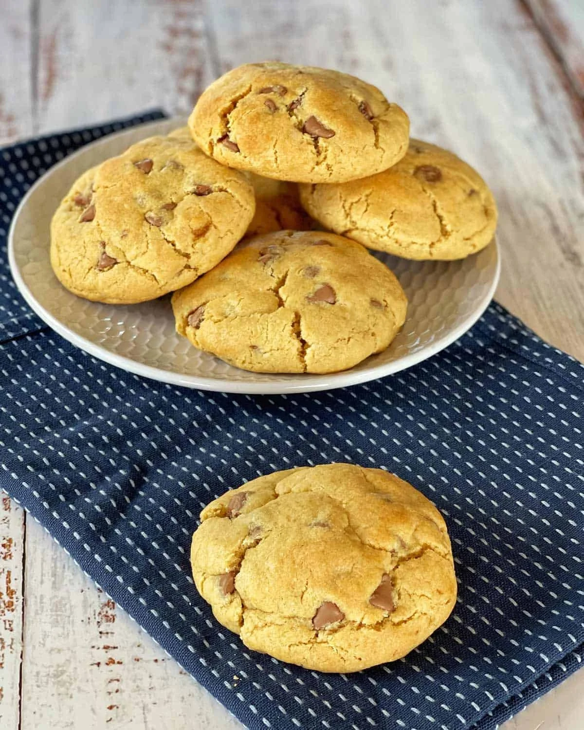 New York Style Chocolate Chip Cookies