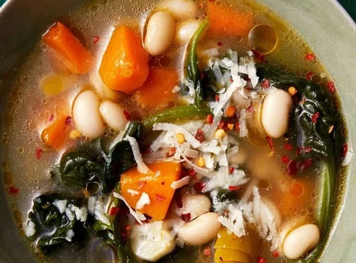 Slow Cooker White Bean Soup