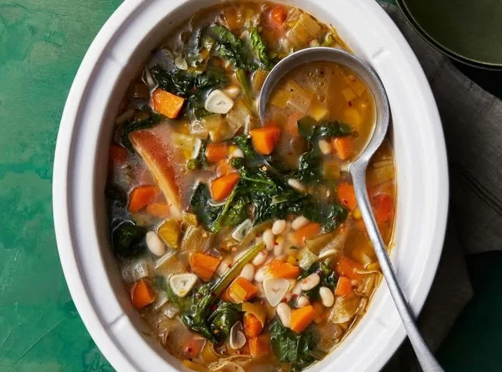 These fall slow-cooker recipes are dishes you’ll make all season and beyond. We’ve included our favorite seasonal soups, chicken dishes, pot roast, and tacos, plus cozy desserts like brownies to make.