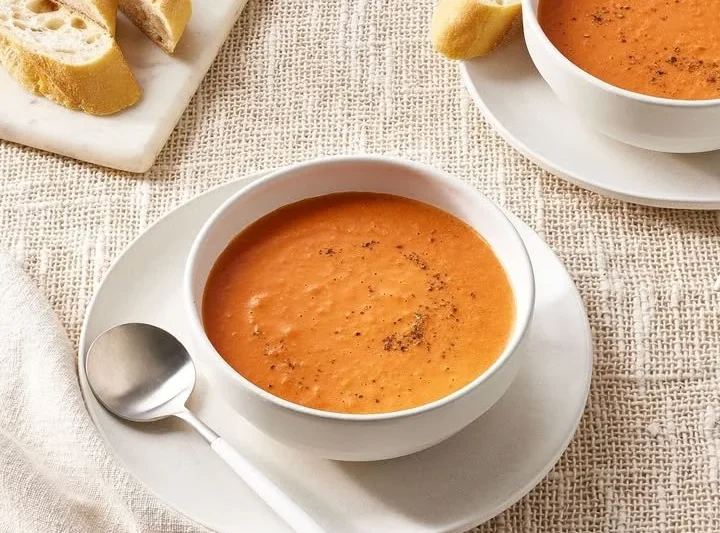 This easy and satisfying soup comes together in less than half an hour and is a recipe you’ll want to add to your regular rotation any time of the year. Get the recipe below. ⬇️