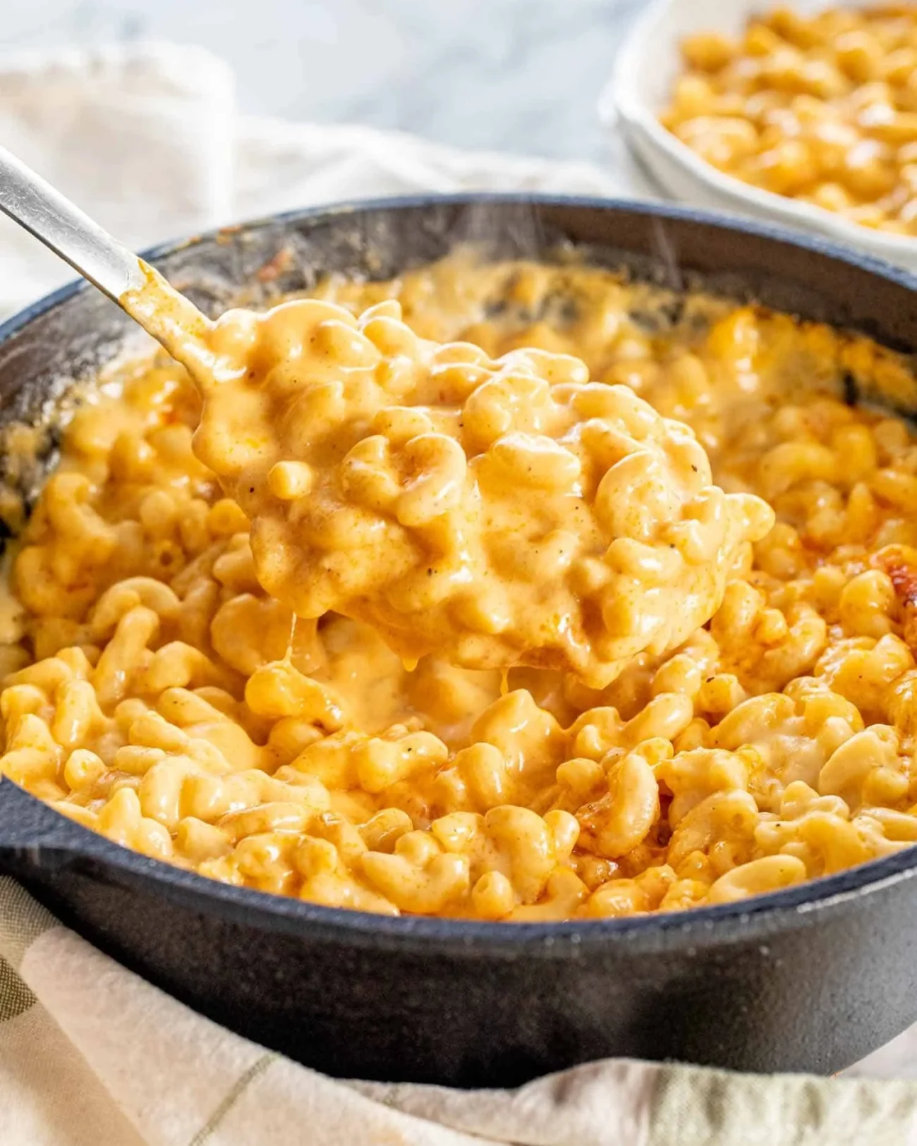 Delicious baked mac and cheese with a crispy topping